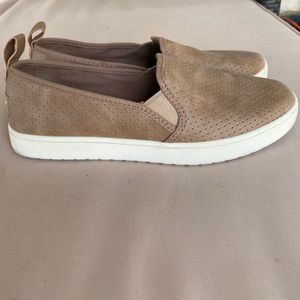 Ugg Koolaburra sneakers,  Like new! Women's 7
